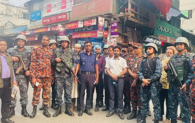 বরগুনায় বিশুদ্ধ খাদ্য আদালতের অভিযান: চার প্রতিষ্ঠানের বিরুদ্ধে মামলা, গ্রেফতার ৪