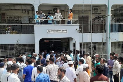 ধর্ষকের পক্ষে ওকালতি, বৈষম্যবিরোধীদের সাথে সংঘর্ষে চার আইনজীবীসহ আহত ১১