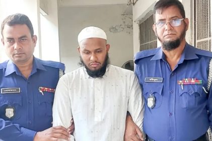 ধর্ষণচেষ্টার অভিযোগে গ্রেপ্তার শিক্ষক বললেন, ‘শয়তানের ধোঁকায় পড়ে করে ফেলেছি’