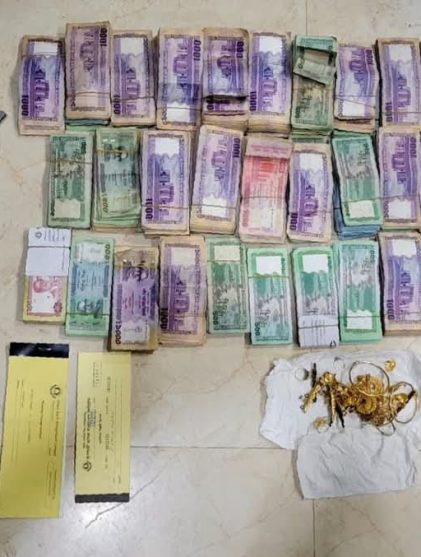 কক্সবাজারে ৩০ লক্ষ টাকা ও স্বর্ণ গায়েবের ঘটনায় কোস্ট গার্ড কর্মকর্তাকে আদালতে তলব