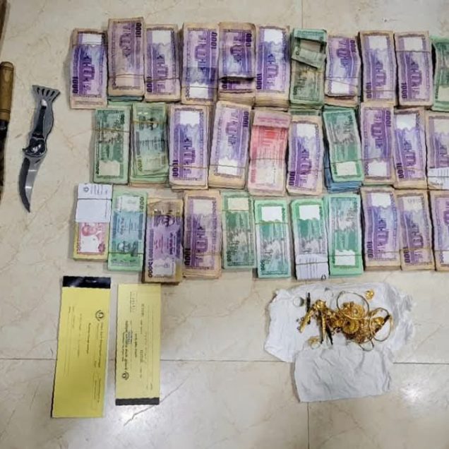 কক্সবাজারে ৩০ লক্ষ টাকা ও স্বর্ণ গায়েবের ঘটনায় কোস্ট গার্ড কর্মকর্তাকে আদালতে তলব