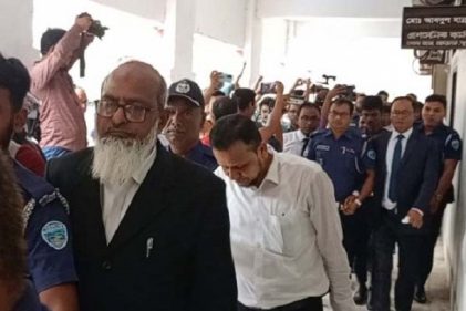 কুমিল্লায় চার আইনজীবী কারাগারে, দুইজনের বিরুদ্ধে পরোয়ানা