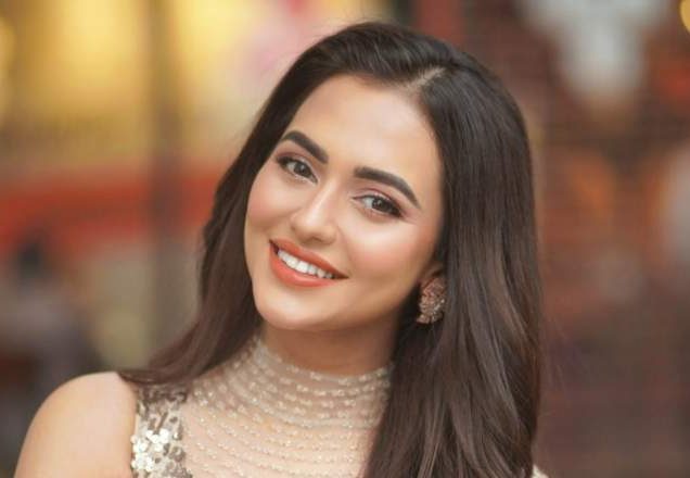 বিমানবন্দর থেকে গ্রেপ্তার অভিনেত্রী নুসরাত ফারিয়া