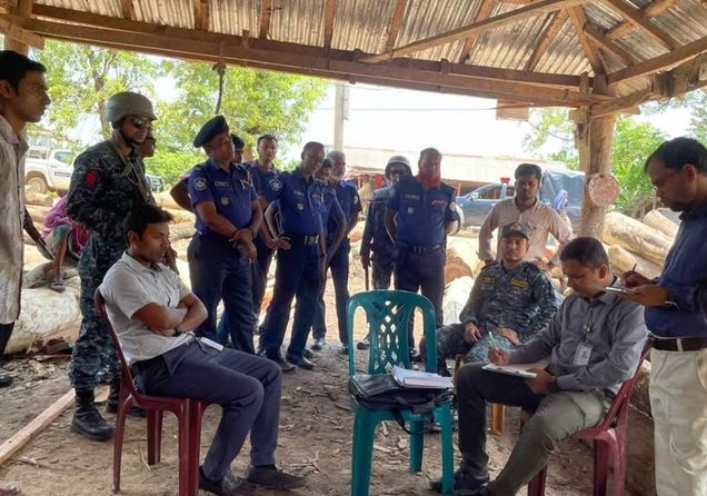 বরগুনায় পরিবেশের স্পেশাল ম্যাজিস্ট্রেট ও বিশুদ্ধ খাদ্য আদালতের যৌথ অভিযান