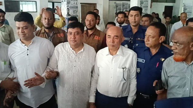 ফেনীর দুই আইনজীবীকে কারাগারে পাঠালেন আদালত