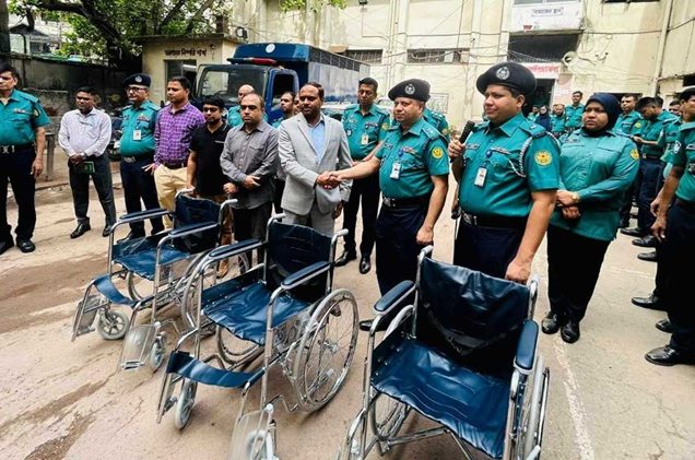 আদালতে হুইল চেয়ার পাবেন অসুস্থ আসামিরা