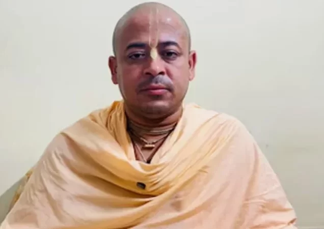 চিন্ময় কৃষ্ণ দাসকে দুটি মামলায় জেলগেটে জিজ্ঞাসাবাদের নির্দেশ