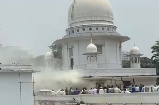 সুপ্রিম কোর্টের আপিল বিভাগের ছাদে অগ্নিকান্ড