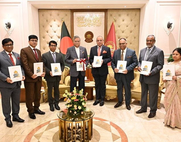 রাষ্ট্রপতির কাছে সুপ্রিম কোর্টের বার্ষিক প্রতিবেদন পেশ