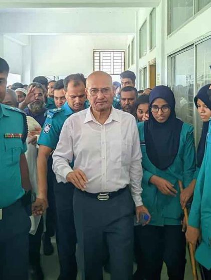 রংপুর আইনজীবী সমিতির সাবেক সাধারণ সম্পাদক আব্দুল হক প্রামাণিক