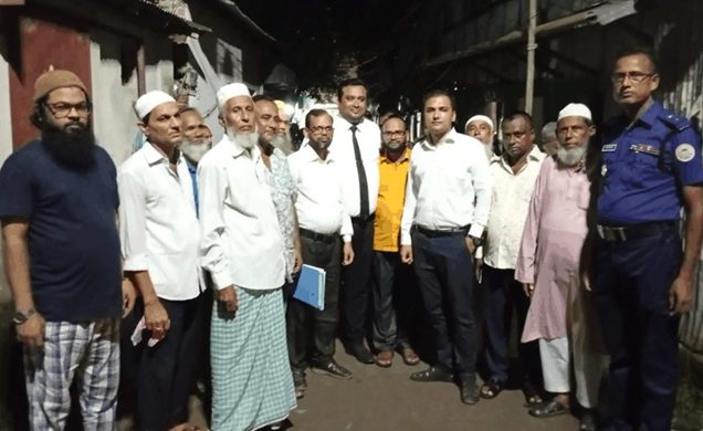 বিরোধ নিষ্পত্তির পর উভয়পক্ষের সাথে আমতলী উপজেলার লিগ্যাল এইড বিশেষ কমিটির চেয়ারম্যান ও সিনিয়র জুডিসিয়াল ম্যাজিস্ট্রেট ইফতি হাসান ইমরান