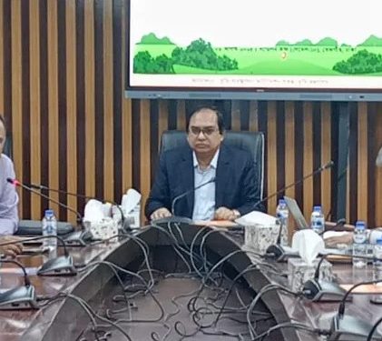 ভূমি ভবনের সম্মেলন কক্ষে ‘অটোমেটেড ভূমি সেবা সিস্টেমে ভূমির রেকর্ডীয় খতিয়ান সংশোধন’ শীর্ষক কর্মশালা