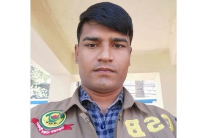ইয়াবাসহ ধৃত পুলিশ কনস্টেবল মনির