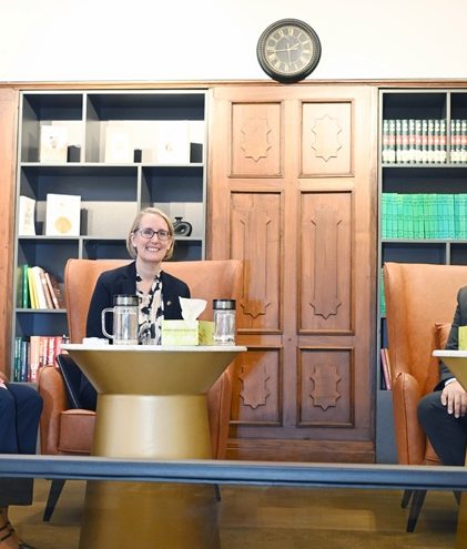 প্রধান বিচারপতির সঙ্গে ব্রিটিশ হাইকমিশনারের সাক্ষাৎ