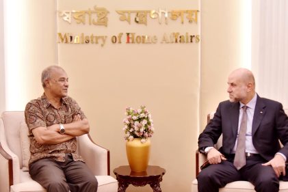 স্বরাষ্ট্র ও কৃষি উপদেষ্টার সাথে ফিলিস্তিনের প্রধান বিচারপতির সাক্ষাৎ