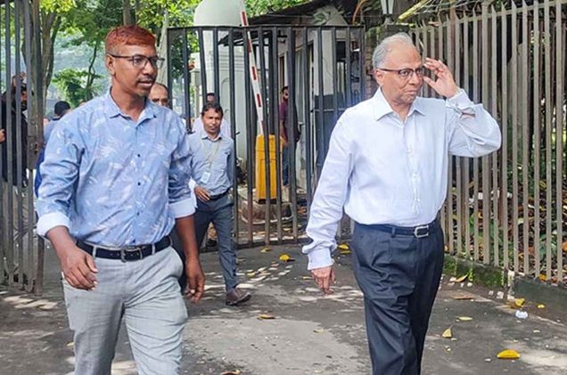 আমার দেশ পত্রিকার সম্পাদক মাহমুদুর রহমান