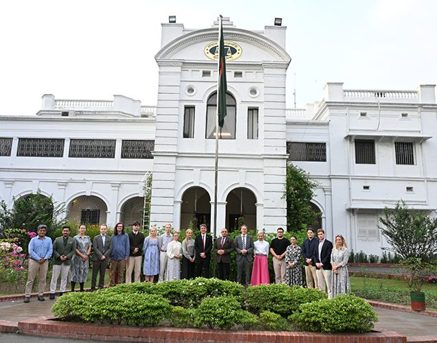 বাংলাদেশের প্রধান বিচারপতির সঙ্গে সুইডেন ও নরওয়ের তরুণ রাজনীতিবিদদের সৌজন্য সাক্ষাৎ