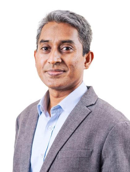 বেসরকারি ইষ্টার্ণ ইউনিভার্সিটির আইন বিভাগের শিক্ষক ও সুপ্রিম কোর্টের আইনজীবী ইফতেখার মাহমুদ