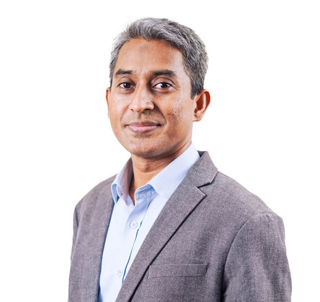 বেসরকারি ইষ্টার্ণ ইউনিভার্সিটির আইন বিভাগের শিক্ষক ও সুপ্রিম কোর্টের আইনজীবী ইফতেখার মাহমুদ