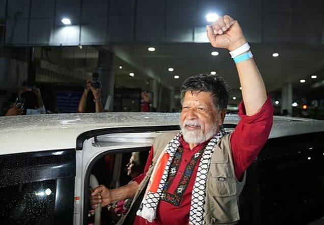 ইসরায়েলের কারাগার থেকে মুক্ত হয়ে দেশে ফিরলেন আলোকচিত্রী শহিদুল আলম