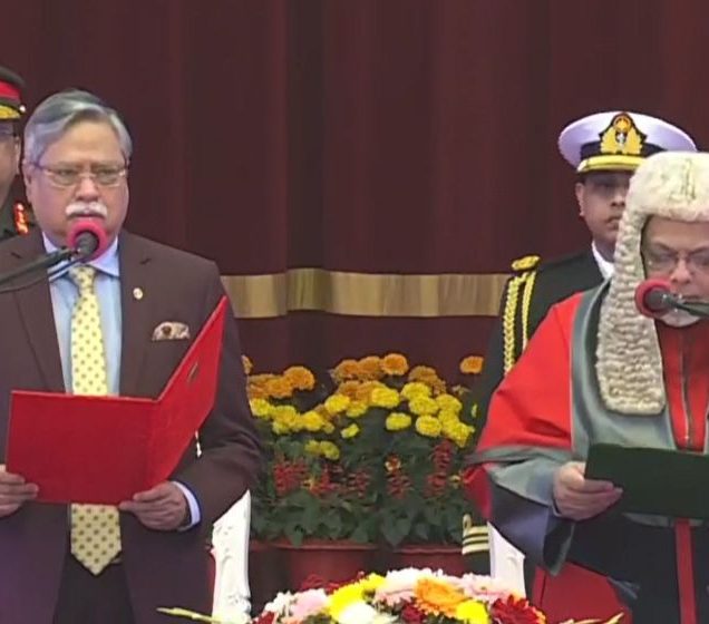 শপথ নিলেন নতুন প্রধান বিচারপতি