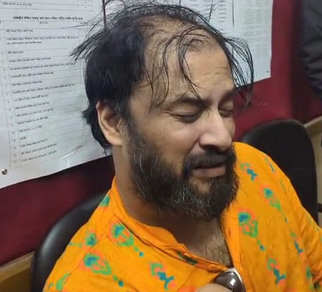 চট্টগ্রাম বিশ্ববিদ্যালয়ের (চবি) আইন বিভাগের সহকারী অধ্যাপক ও সাবেক সহকারী প্রক্টর হাসান মুহাম্মদ রোমান শুভ