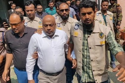 বরিশাল আইনজীবী সমিতির সভাপতি আটক