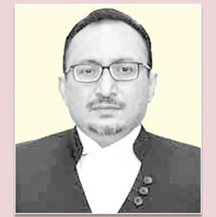 হাইকোর্টের বিচারপতি রেজাউল হাসানের পদত্যাগ