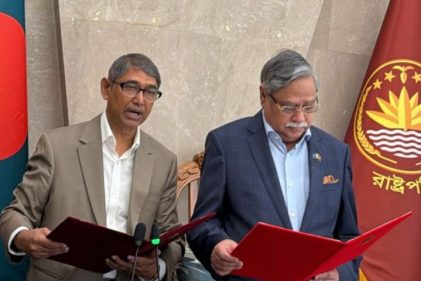 মন্ত্রী হলেন অ্যাডভোকেট আহমেদ আযম খান