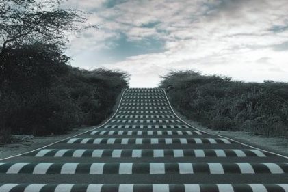 স্পিড ব্রেকার