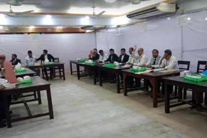 ঢাকা আইনজীবী সমিতির নির্বাচনে প্রথম দিনের ভোটগ্রহণ চলছে