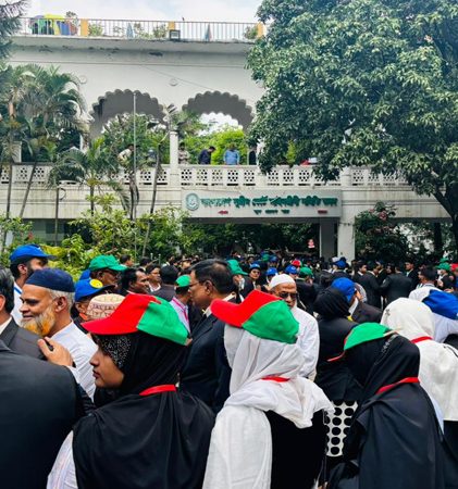 সুপ্রিম কোর্ট বার নির্বাচনে প্রথম দিনের ভোটগ্রহণ শুরু