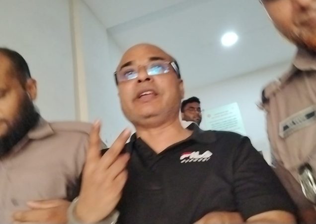 বার কাউন্সিল পরীক্ষায় পাস করানোর নামে প্রতারণা, আইনজীবী ৪ দিনের রিমান্ডে